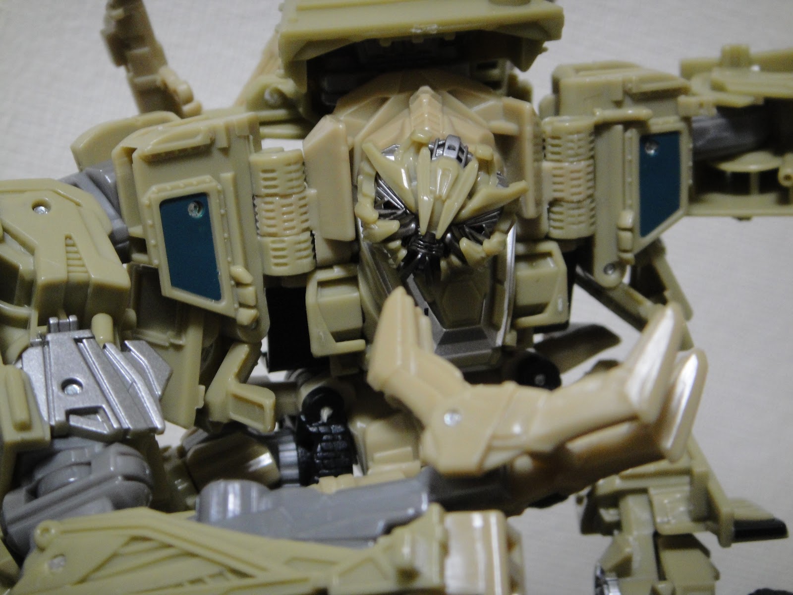 SS-24 ボーンクラッシャー（スタジオシリーズ）Bonecrusher