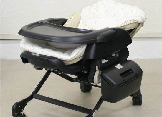 □ホワイトレーベル フェアレット AUTO SWING【コンビ Combi】 発売日