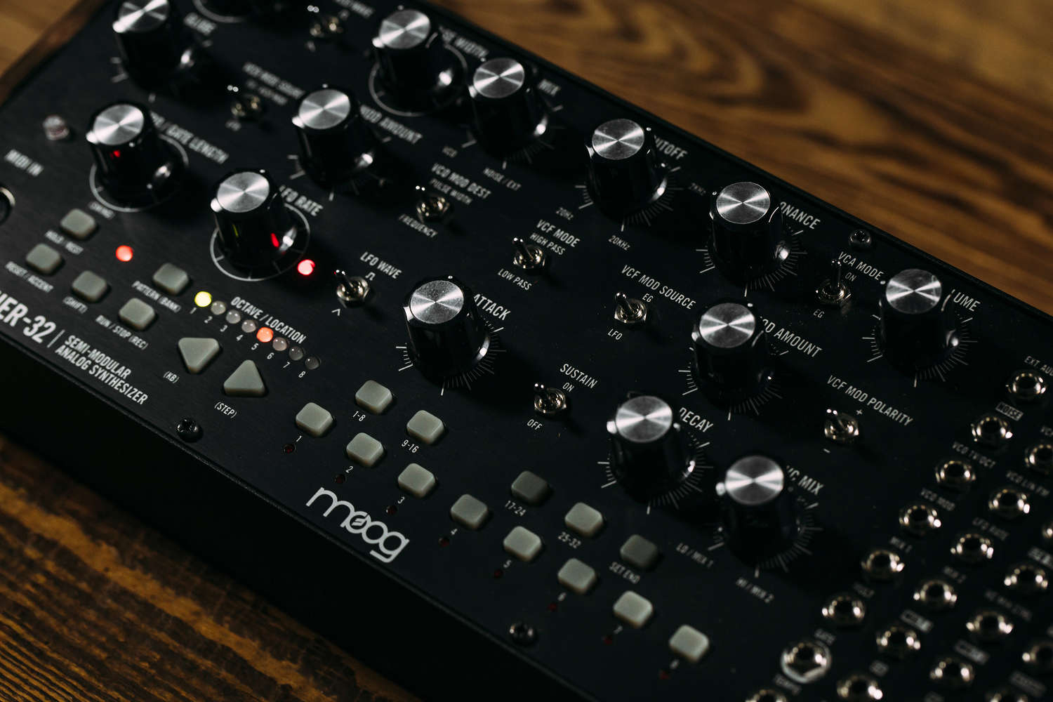 Moog Mother-32 半模組合成器