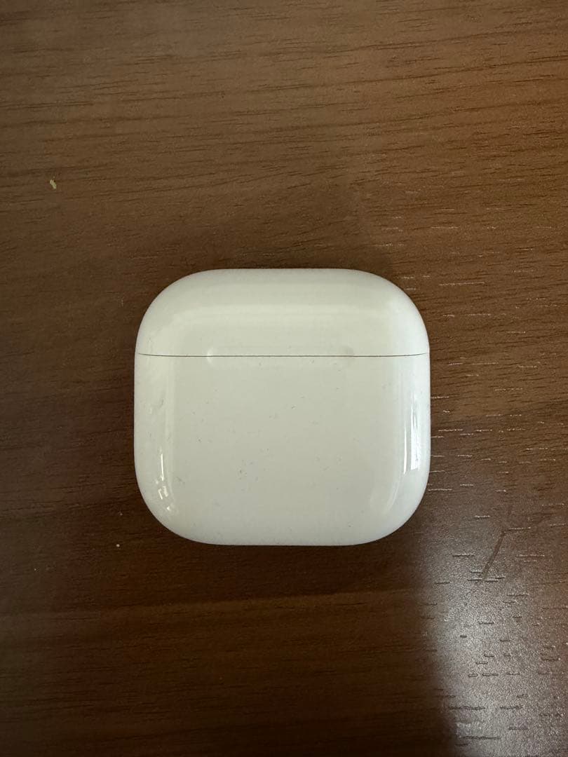 むーすけ様　AirPods 4 本体 ホワイト アクティブノイズキャンセリング搭載 AirPods 4 MXP93J/A [ワイヤレス