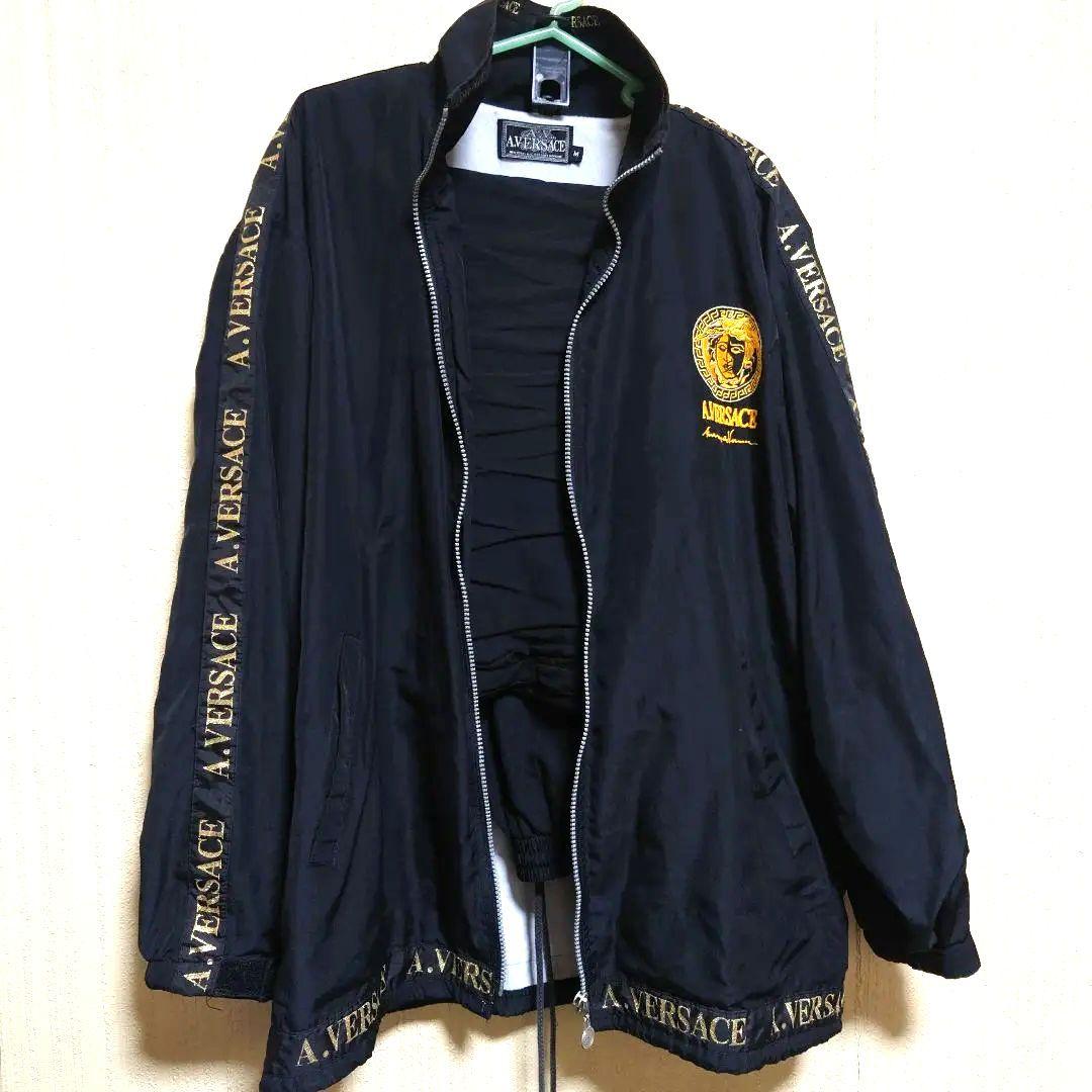 A.VERSACE ブラック ナイロンジャケット M　上下セット A.VERSACE ヴェルサーチ ナイロンセットアップ - メルカリ