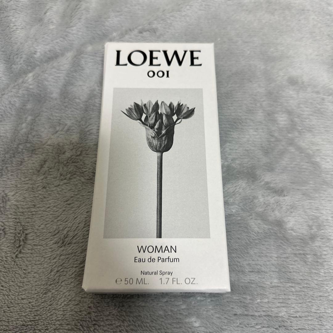 その他 LOEWE 001 WOMAN Eau de Parfum 今すぐ購入 ロエベ 001 ウーマン オードゥ パルファン​​​​​​​ 小瓶